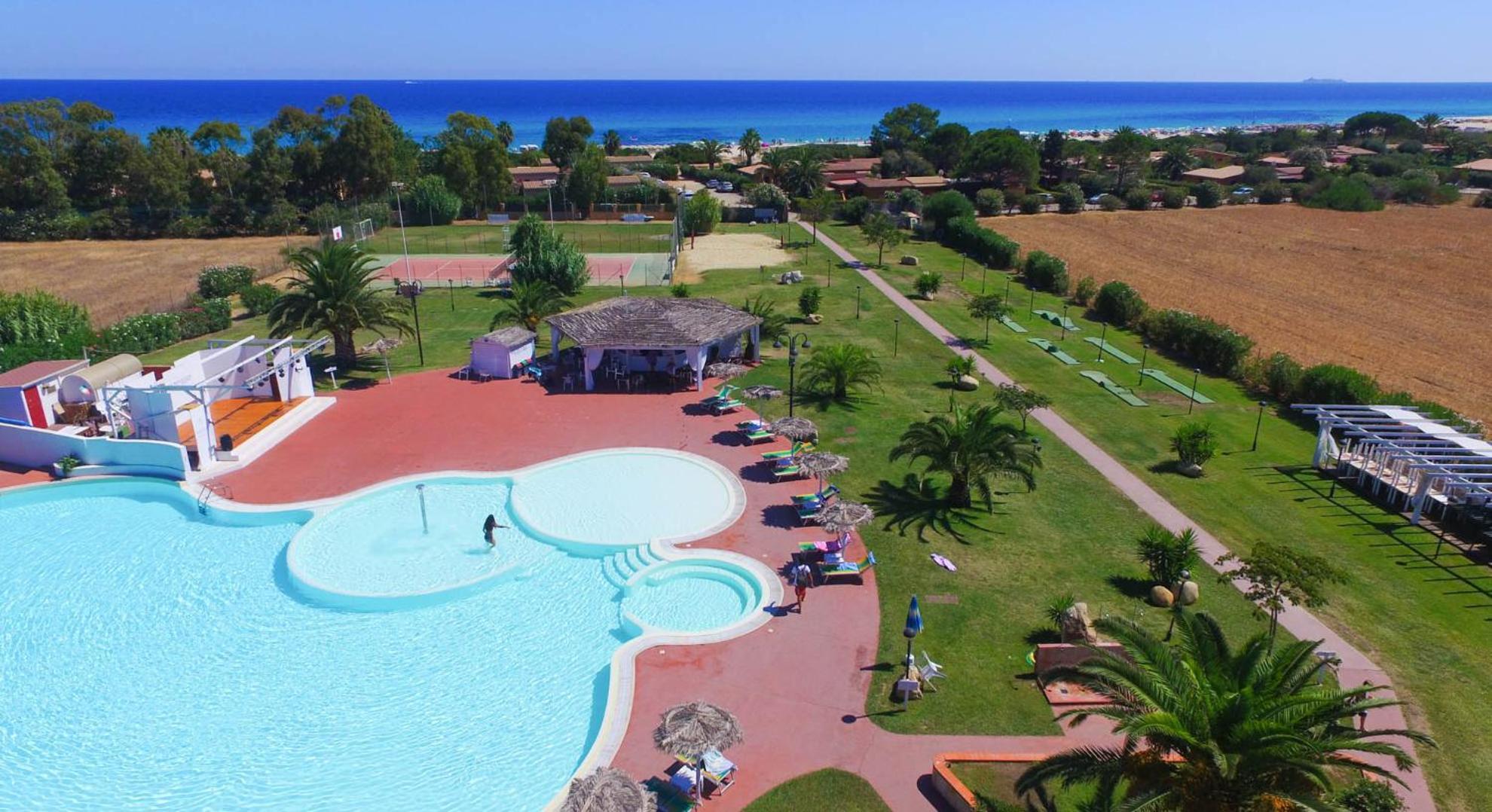 Rey Beach Club Monte Nai Exterior photo