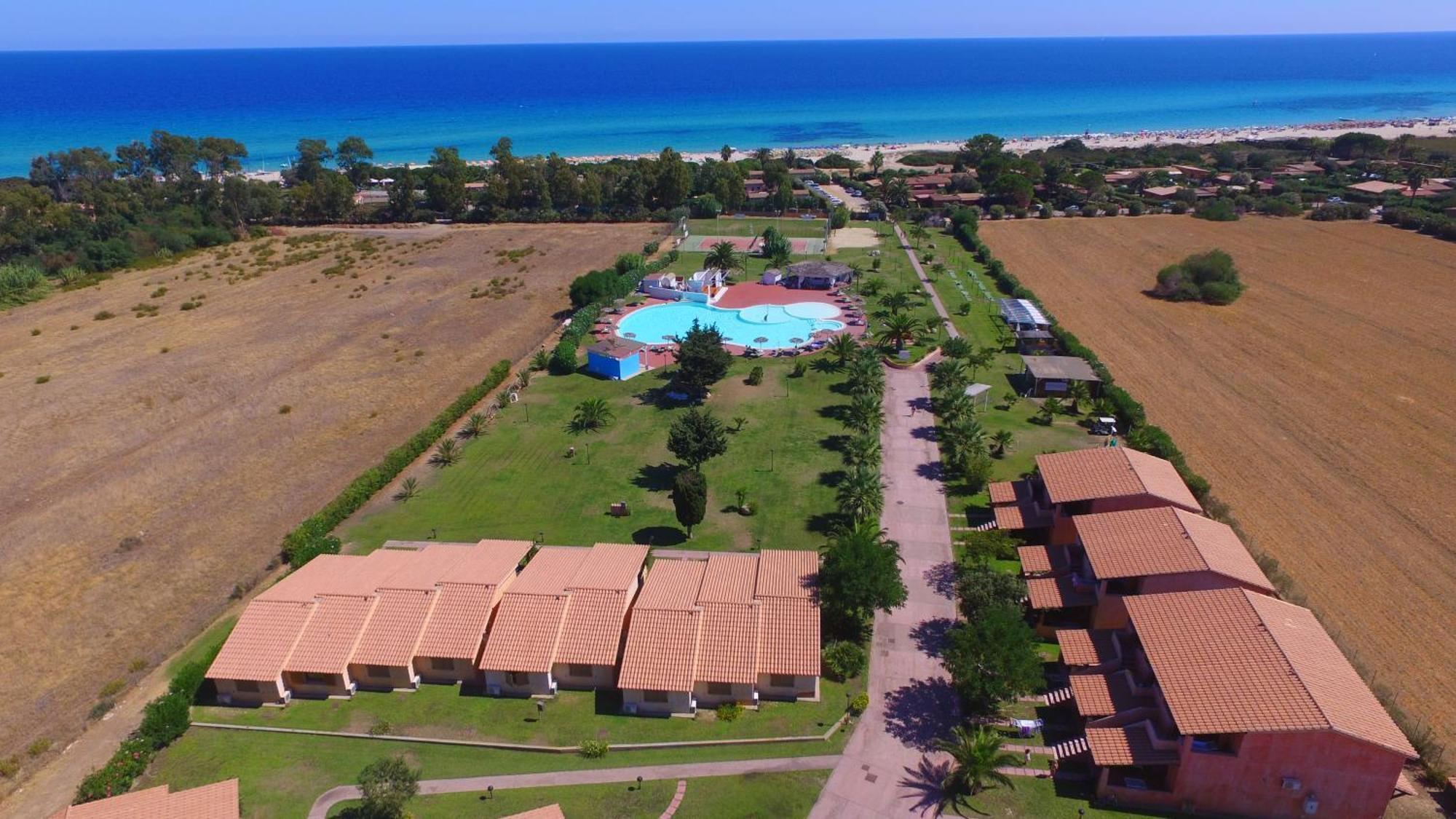 Rey Beach Club Monte Nai Exterior photo