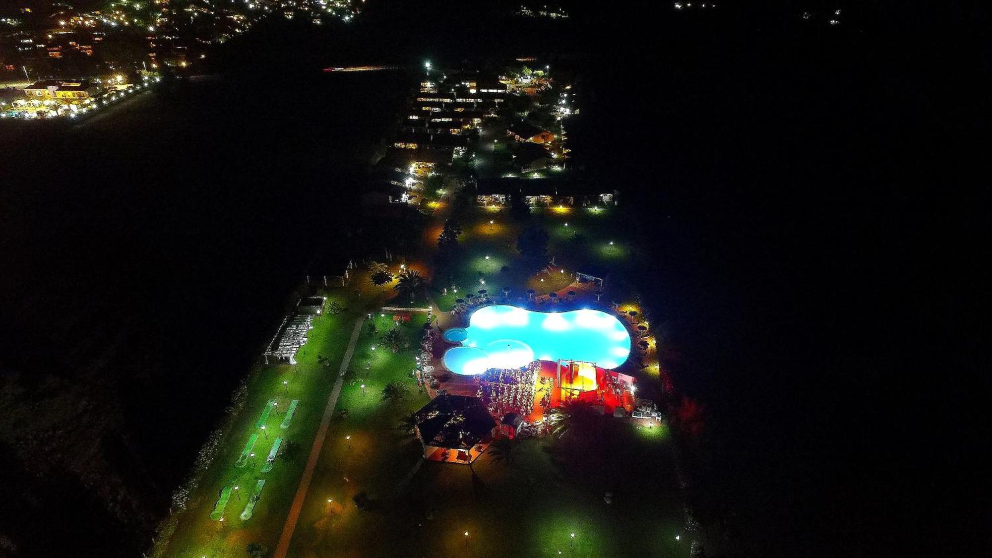 Rey Beach Club Monte Nai Exterior photo