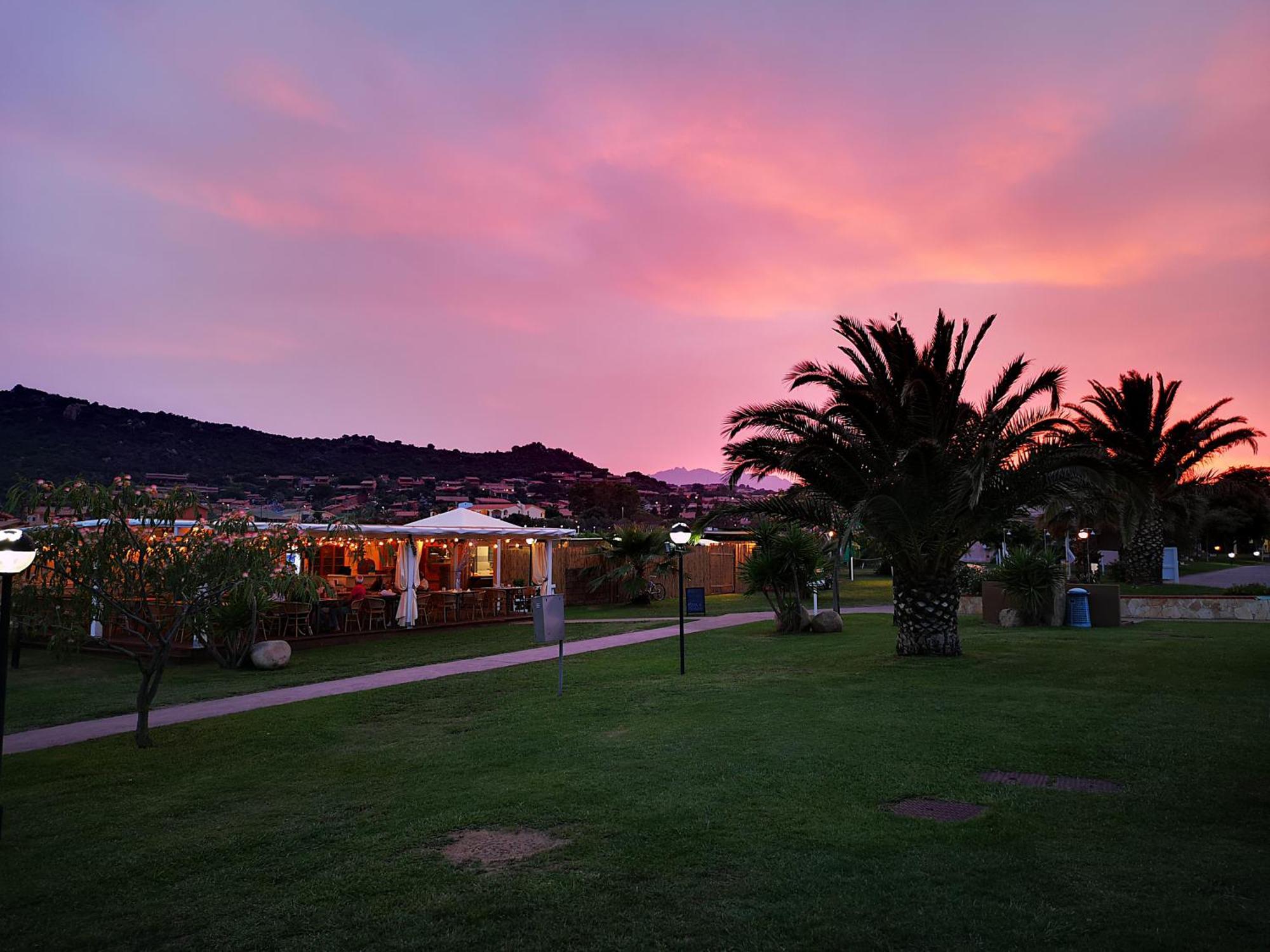 Rey Beach Club Monte Nai Exterior photo