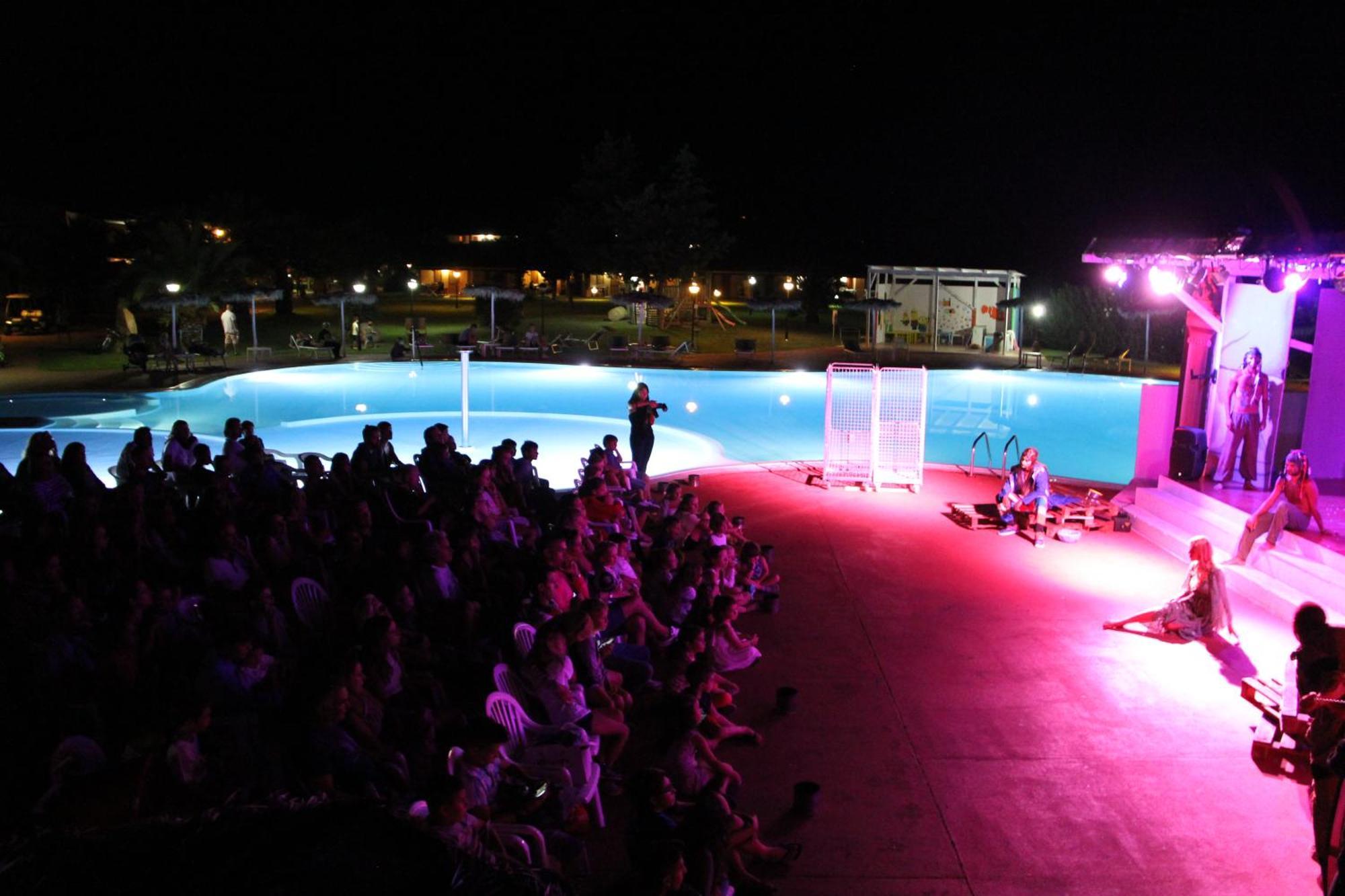 Rey Beach Club Monte Nai Exterior photo